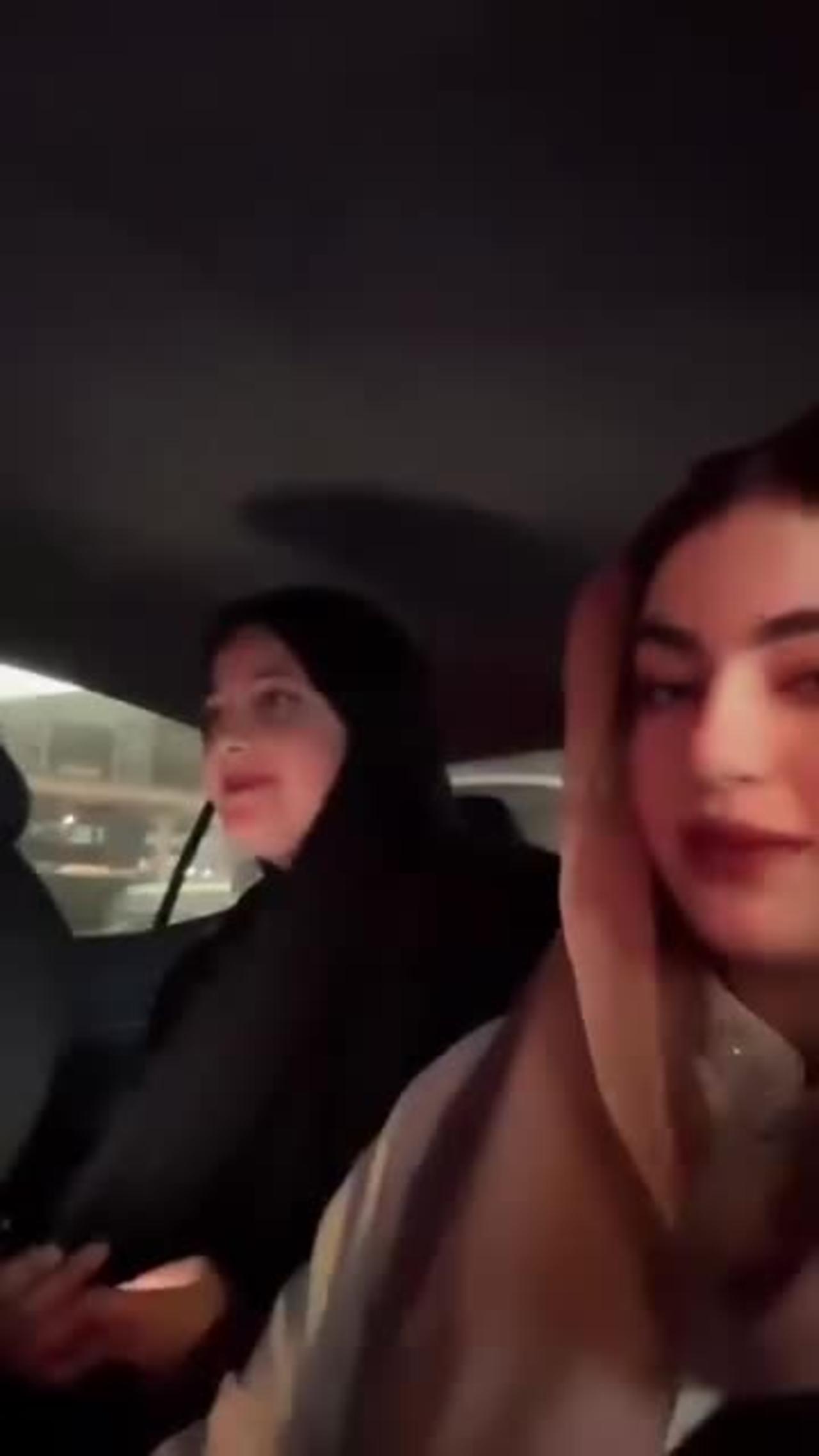 Saudi Arabia Girl Show Love For Imran Khan One News Page VIDEO