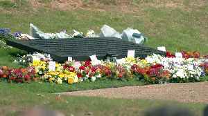 Prince William attends 7/7 memorial service [Video]