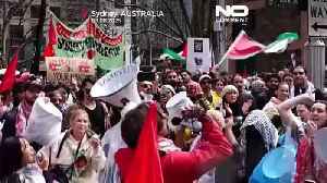 WATCH: Thousands march across Sydney Harbour Bridge in pro-Palestinian rally [Video]
