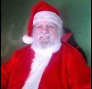 Santa playing Valorant