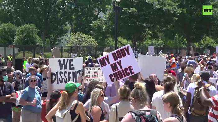 Pro and anti-abortion protesters rally outside US Supreme Court