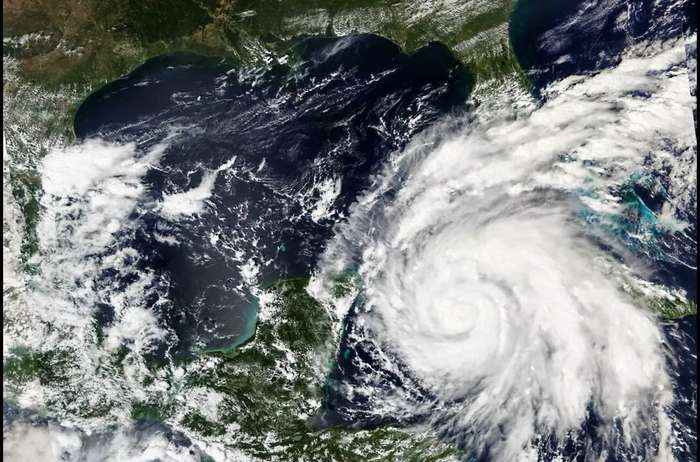Restream Hurricane Ian Storm Chasers!