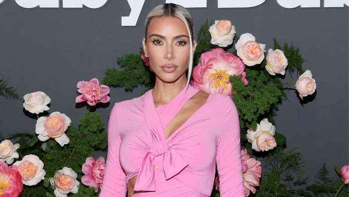 Kim Kardashian “Disgusted and Outraged” by Balenciaga Holiday Campaign | THR News
