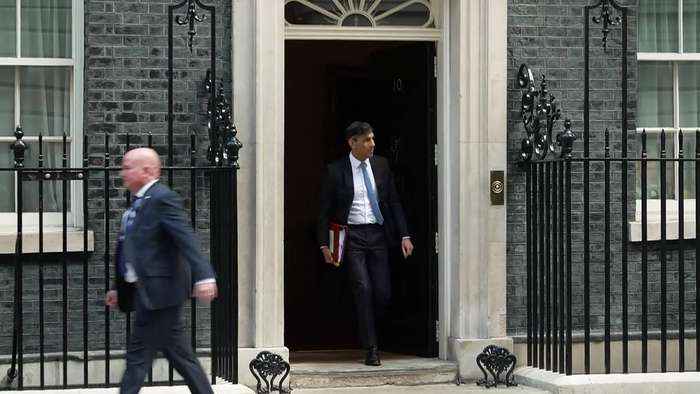PM leaves No 10 for first PMQs since Easter recess
