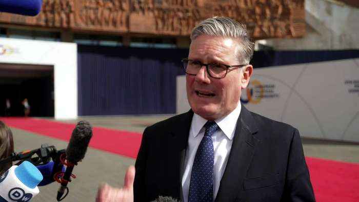 Starmer: Coalition working to reopen Hormuz route