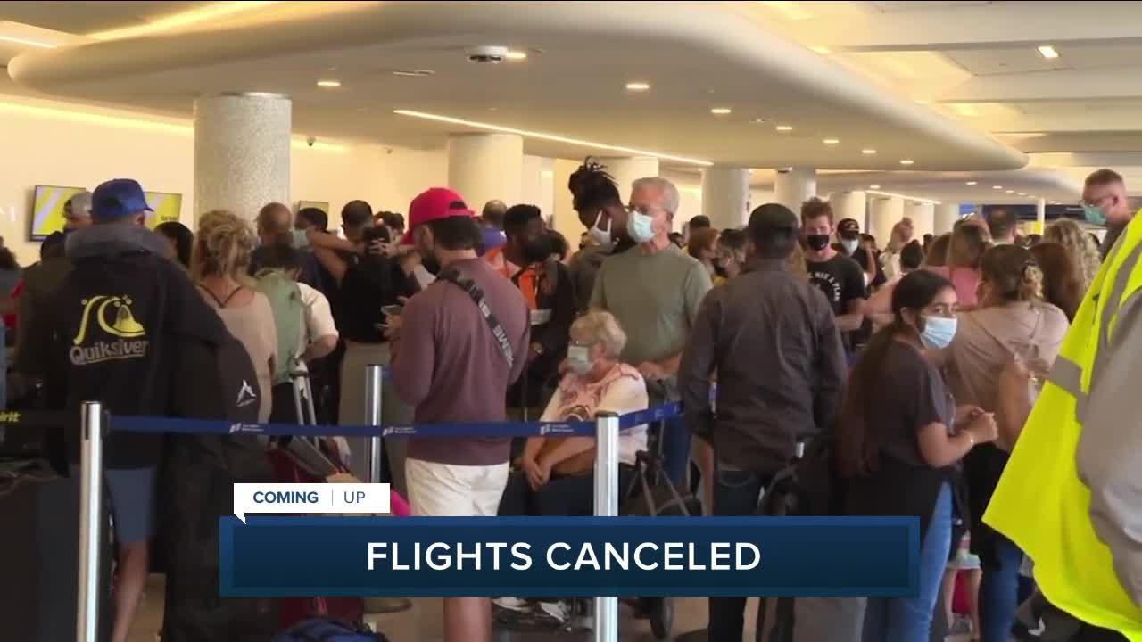 Spirit, American airlines cancel hundreds of flights