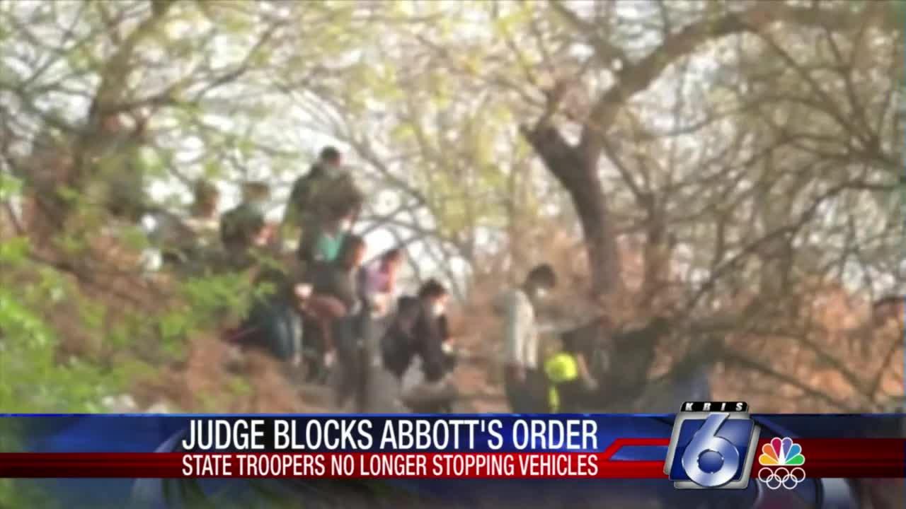 Federal judge temporarily blocks Gov. Greg Abbott’s order to pull over vehicles with migrants,