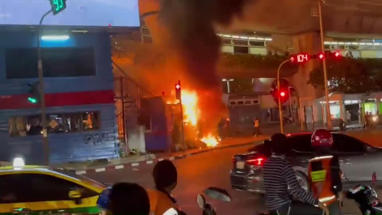 Thai police station on fire amid anti-government protests