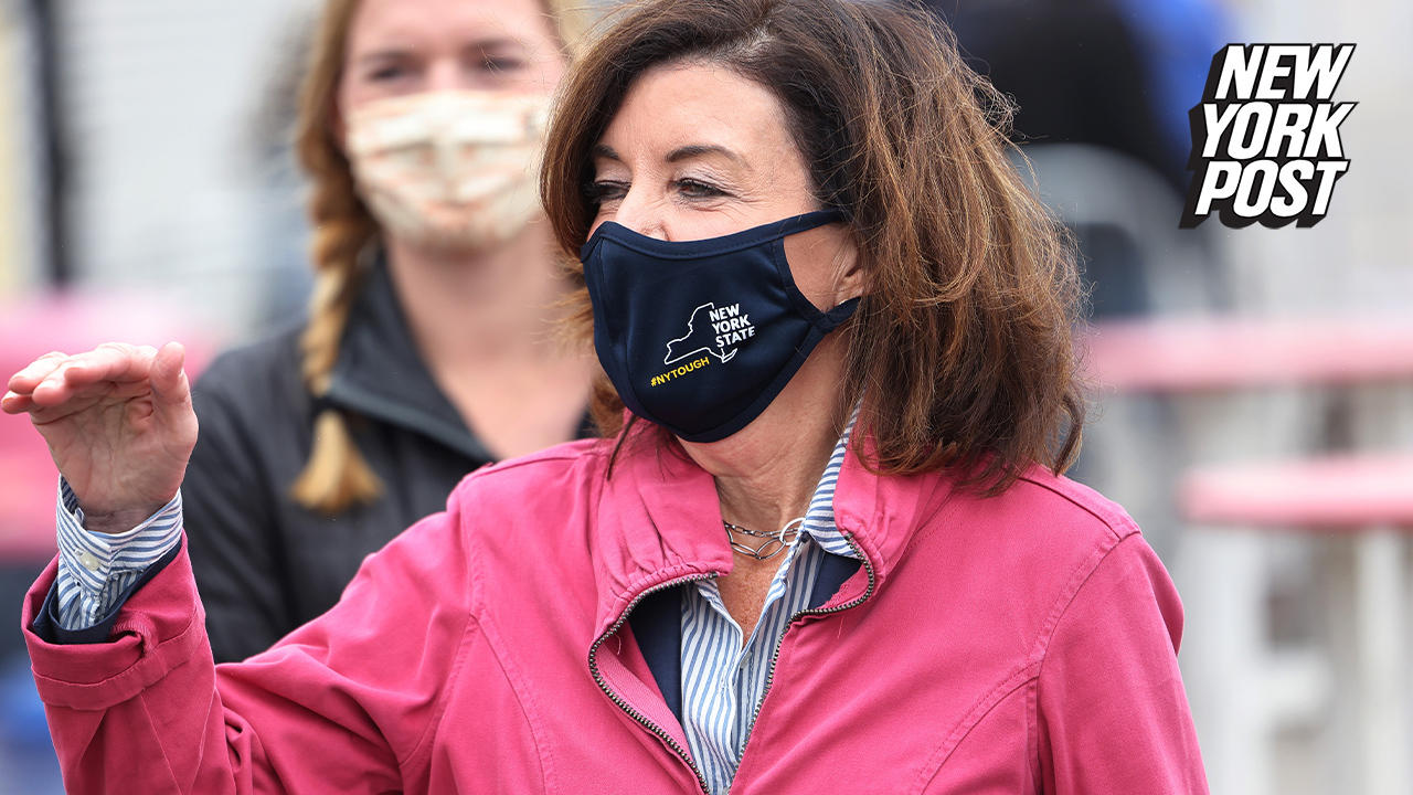 Kathy Hochul says 'everyone in a school' will be wearing masks