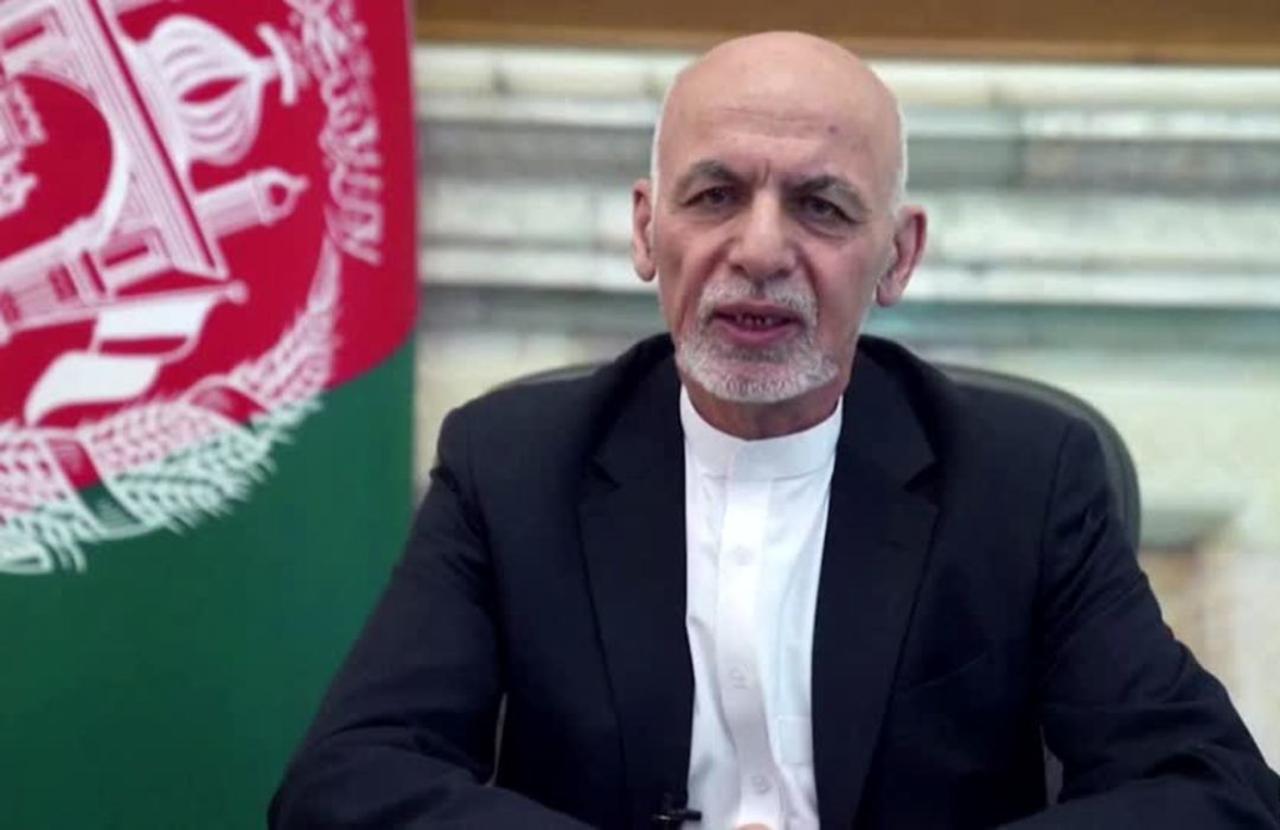 Afghan president in talks as Taliban near Kabul
