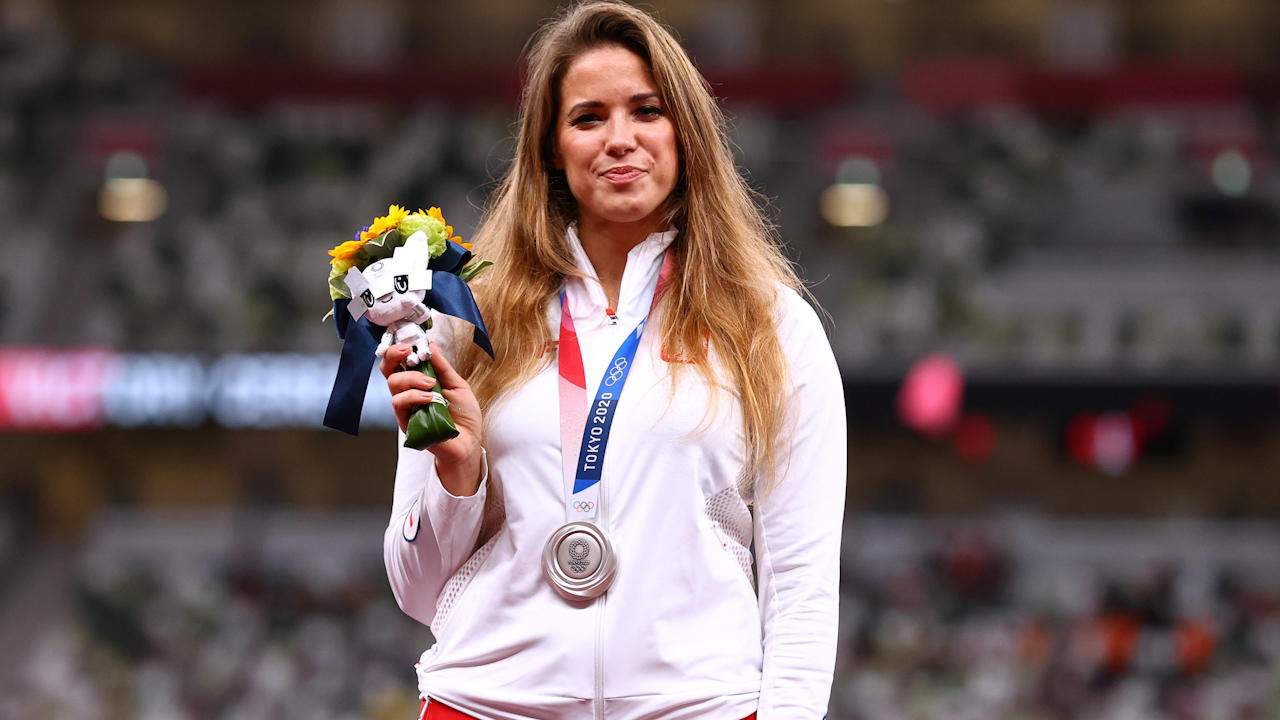 Polish Olympian’s Silver Medal Pays For Baby’s Heart Surgery