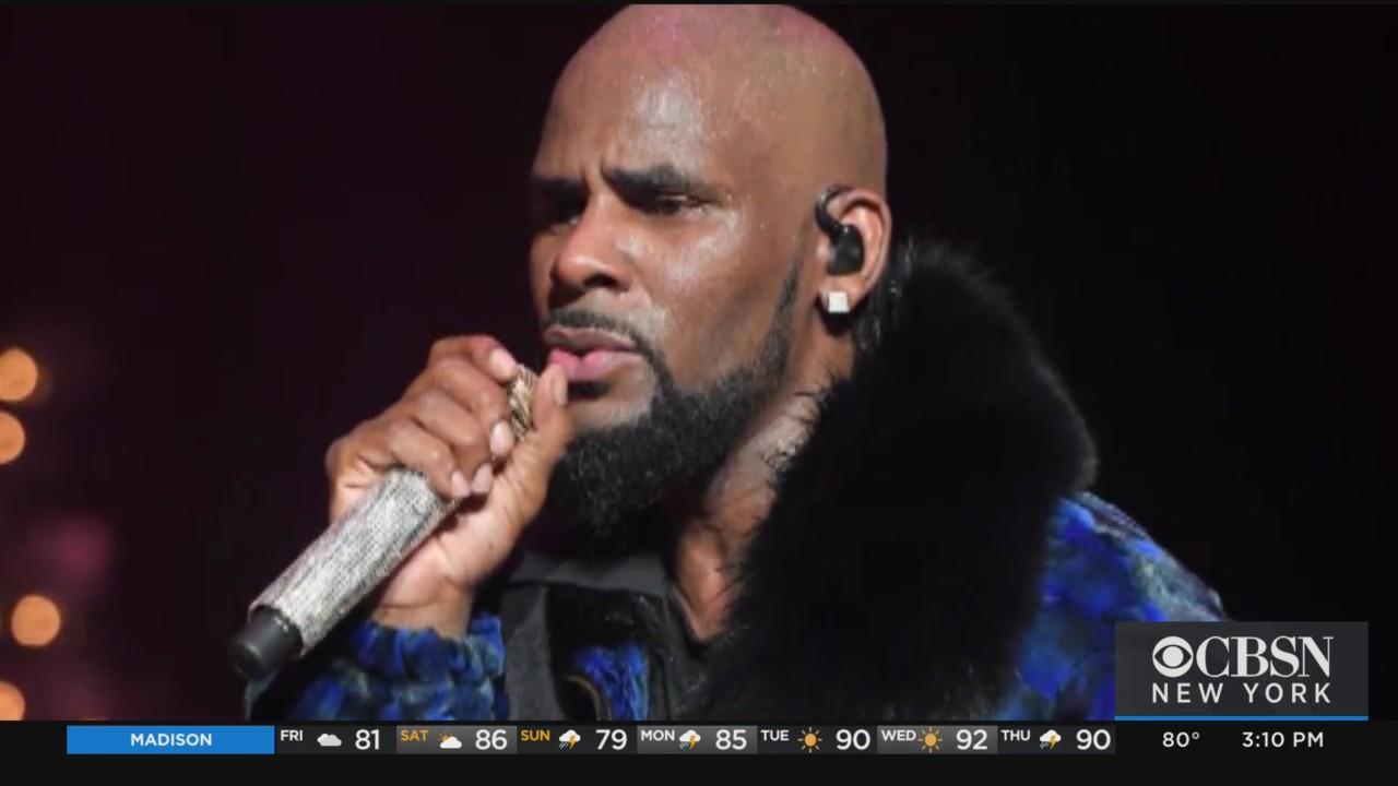 R. Kelly's Former Assistant Anthony Navarro Takes Stand