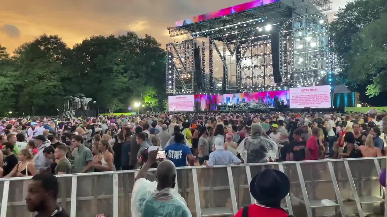 Homecoming Concert Audience Asked To Leave Central Park Due To Weather As Henri Approaches