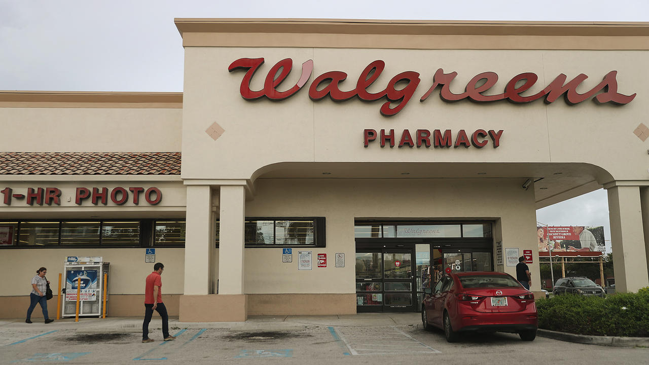 Walgreens Raises Minimum Wage to $15 an Hour