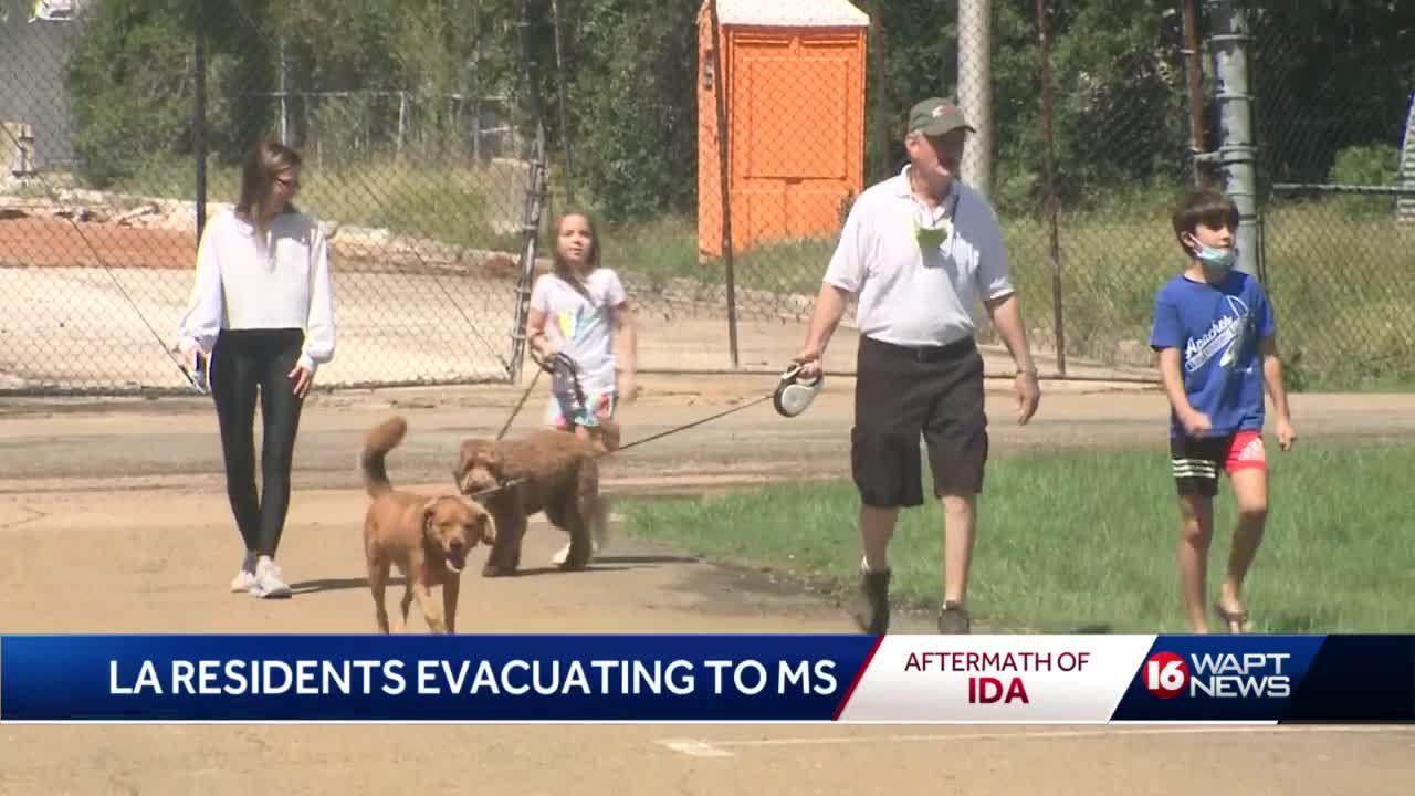 Louisiana residents evacuating to Mississippi