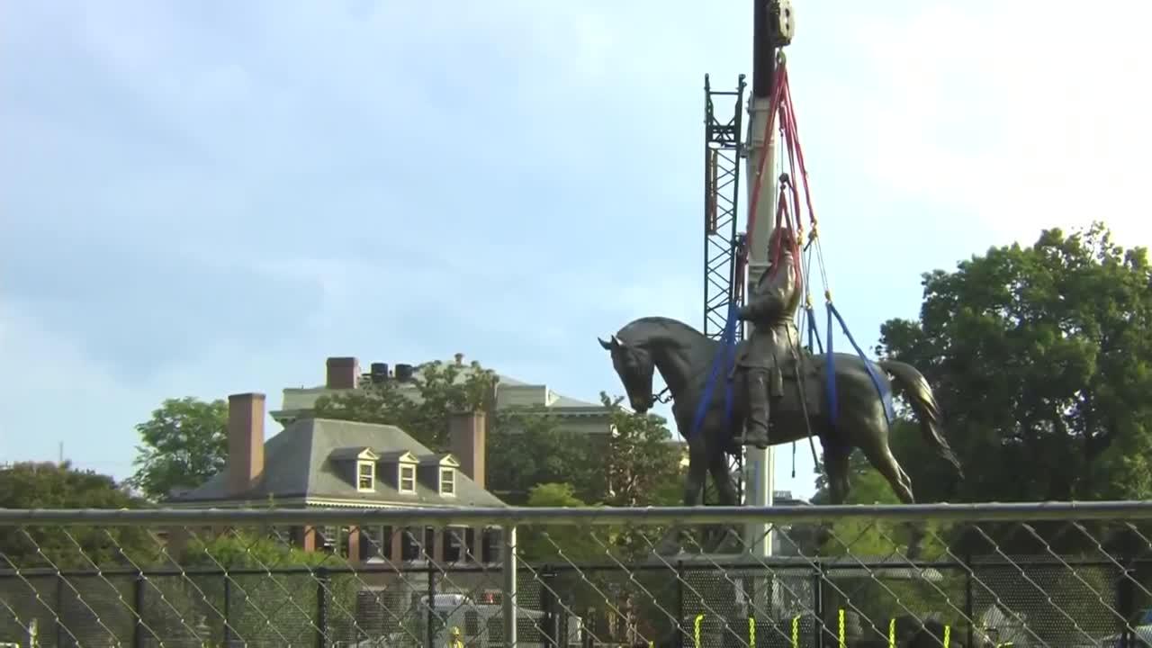 Lee statue removed from pedestal on Monument Avenue