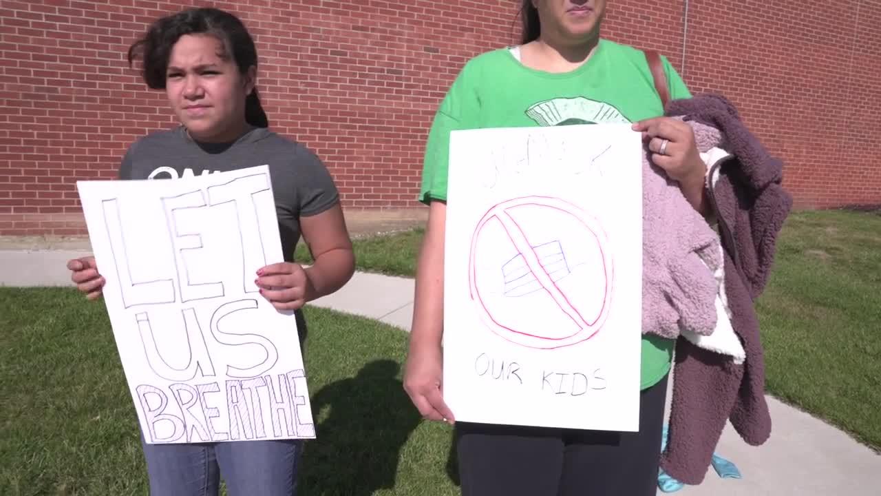 Small group of students and parents protest Dansville Public Schools mask mandate