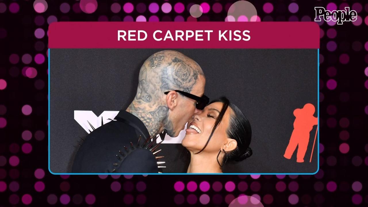 Kourtney Kardashian and Travis Barker Kiss as They Make Red Carpet Debut as a Couple at 2021 MTV VMAs