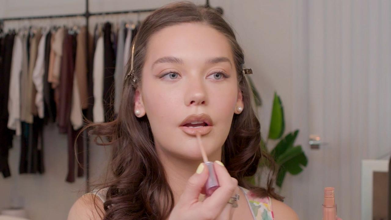 Amanda Steele's 10 Minute Routine for Dry Skin & Cat Eyes
