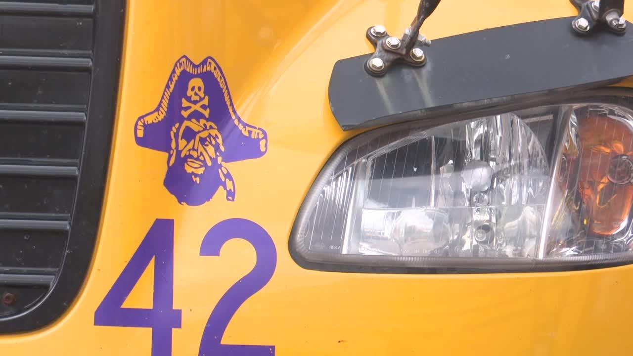 Polson School District scrambles to hire bus drivers