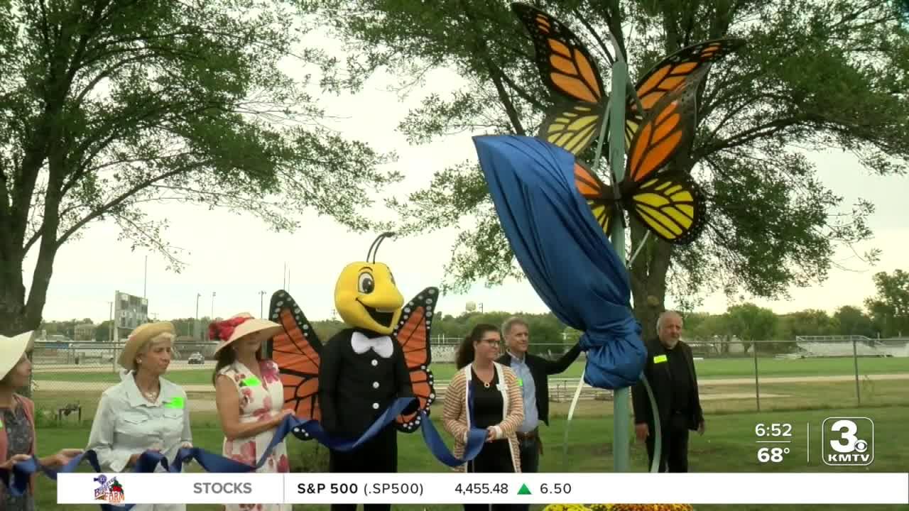Papillion unveils 14-foot tall monarch butterfly statue in Veterans Park