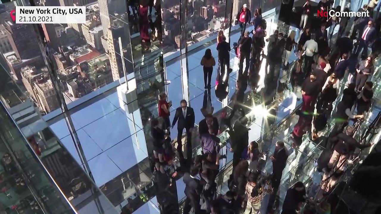 New glass observation deck opens to public in NYC