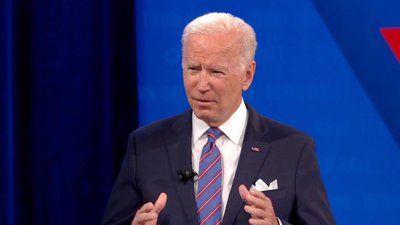 Audience erupts at Biden's consequence from Jill when community college dropped from bill