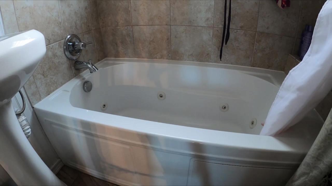 Woman breaks into Colorado home, takes bath with glass of wine