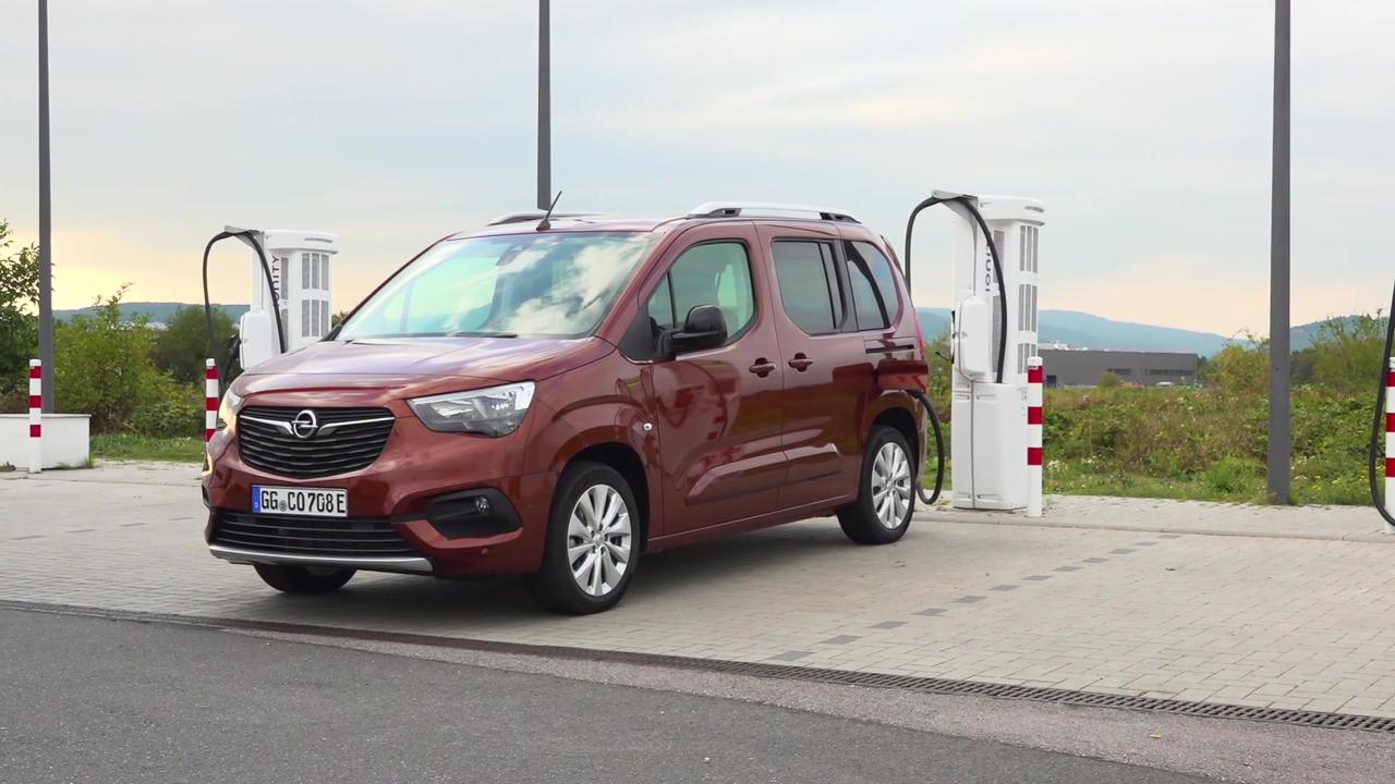 The new Opel Combo-e Life Charging demo
