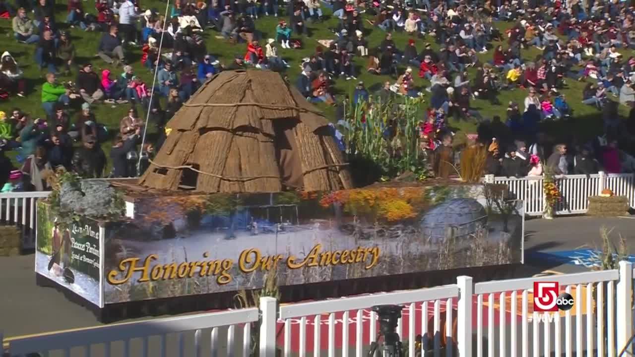 Plimoth Patuxet's wetu float in Plymouth's 2021 Thanksgiving parade