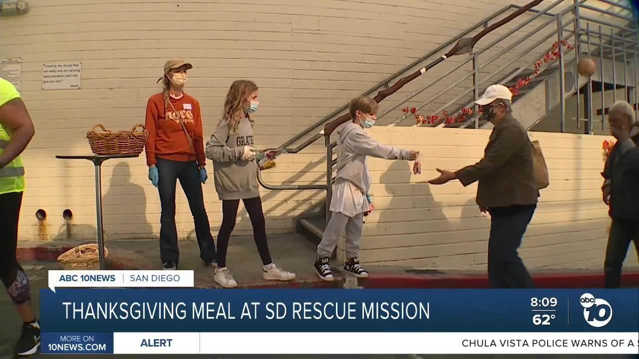 SD Rescue Mission gives out meals and more for Thanksgiving