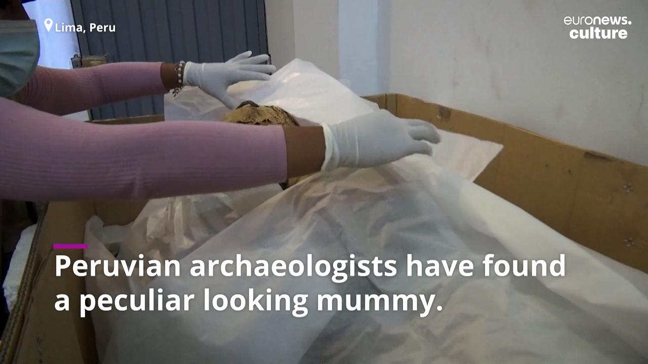 Terrified looking ancient mummy discovered by archeologists in Peru