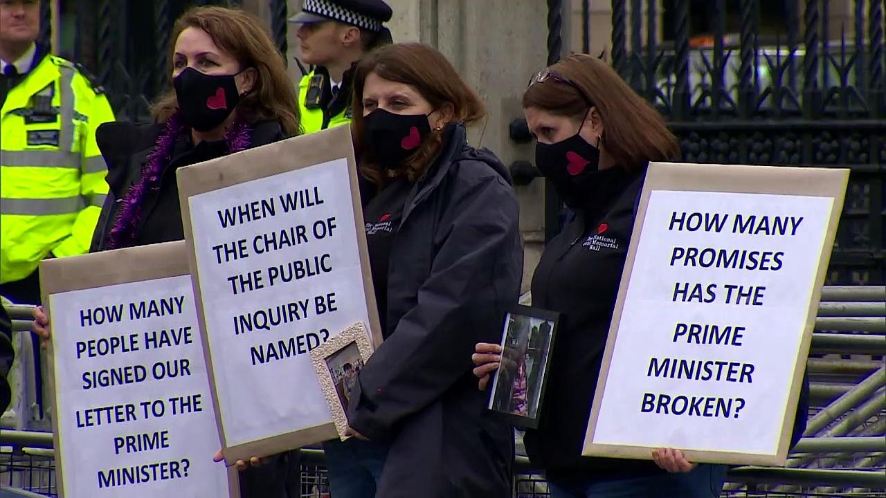 Boris Johnson met with party protesters at PMQs arrival