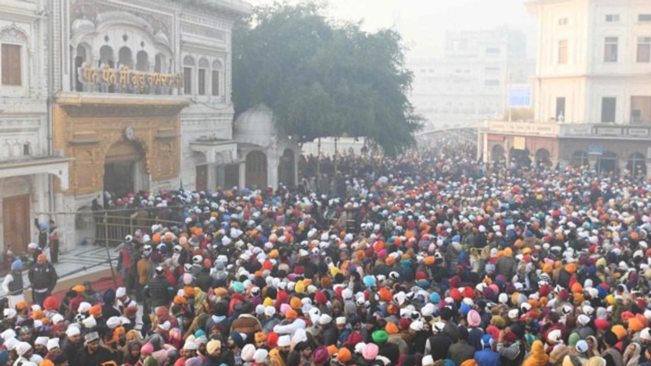 Indien: Gläubige strömen an Neujahr zum höchsten Heiligtum der Sikhs