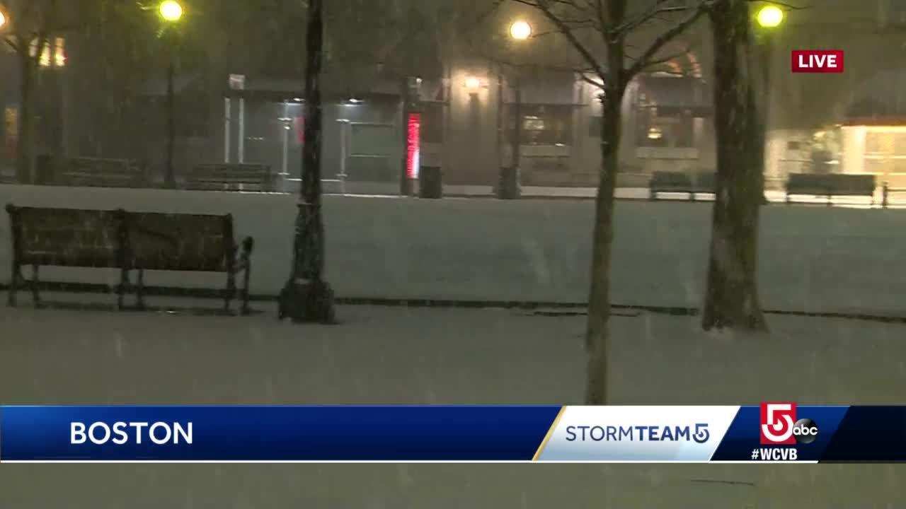 Snow blankets Boston, some workers urged to stay home
