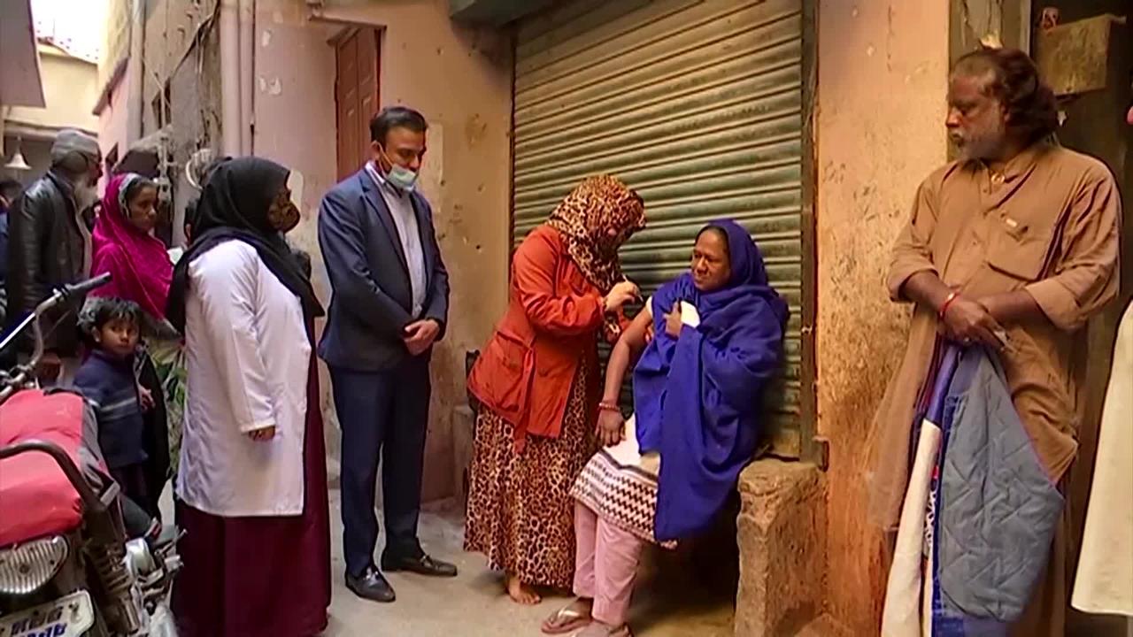 Karachi starts door-to-door vaccination for women