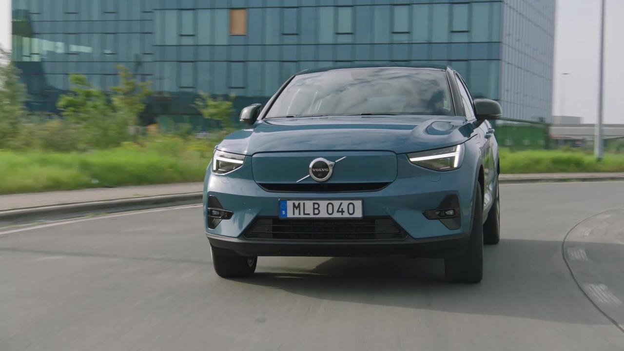 2022 Volvo C40 Driving Video