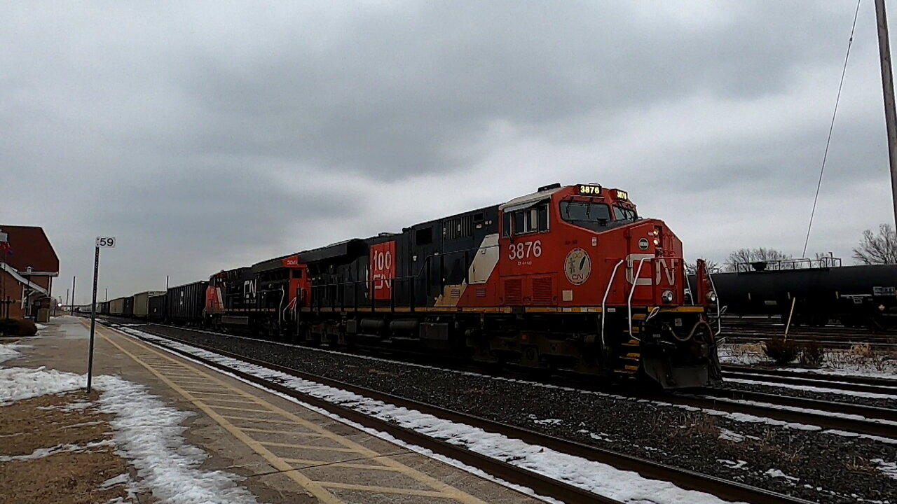 Westbound Manifest Train CN 3876 & CN 3068 Engines In Ontario