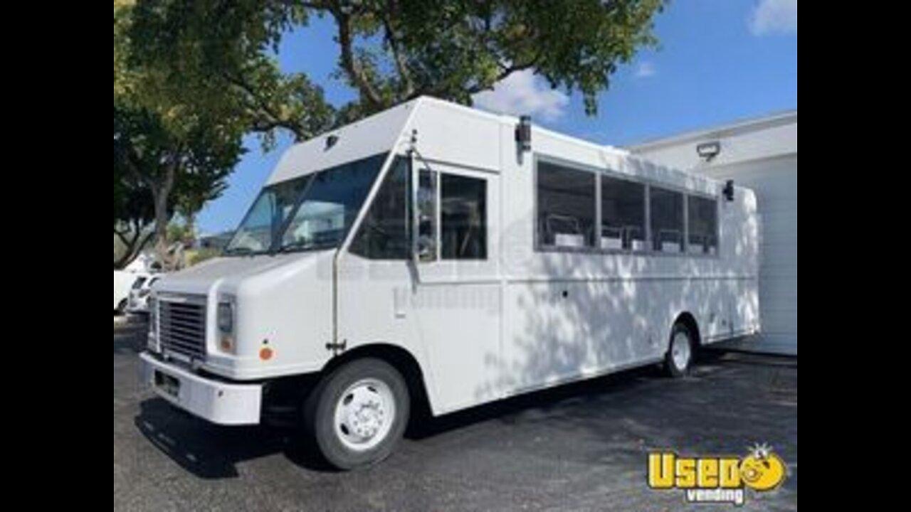 Newly-Built 2015 Chevy Workhorse Step Van 22' Nail | Beauty Salon Truck for Sale in Florida
