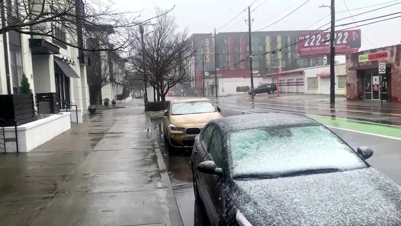 Snow, sleet and rain hit southeastern U.S.