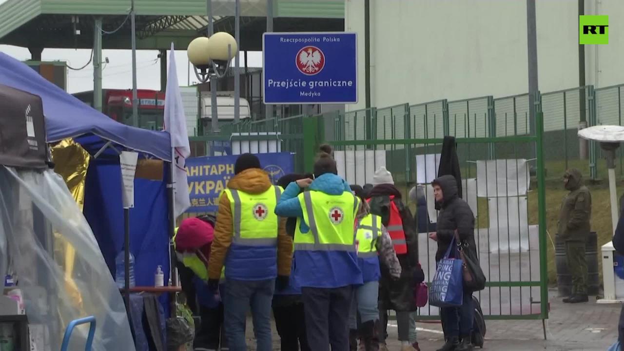Ukrainian refugees continue to arrive in Poland