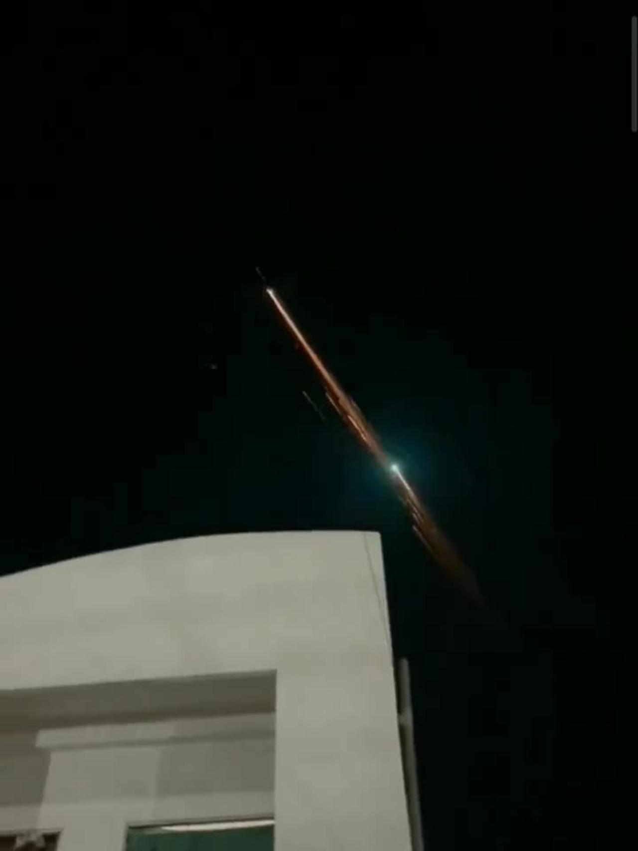 NEW - Chinese rocket re-enters Earth, burns up in skies over India.