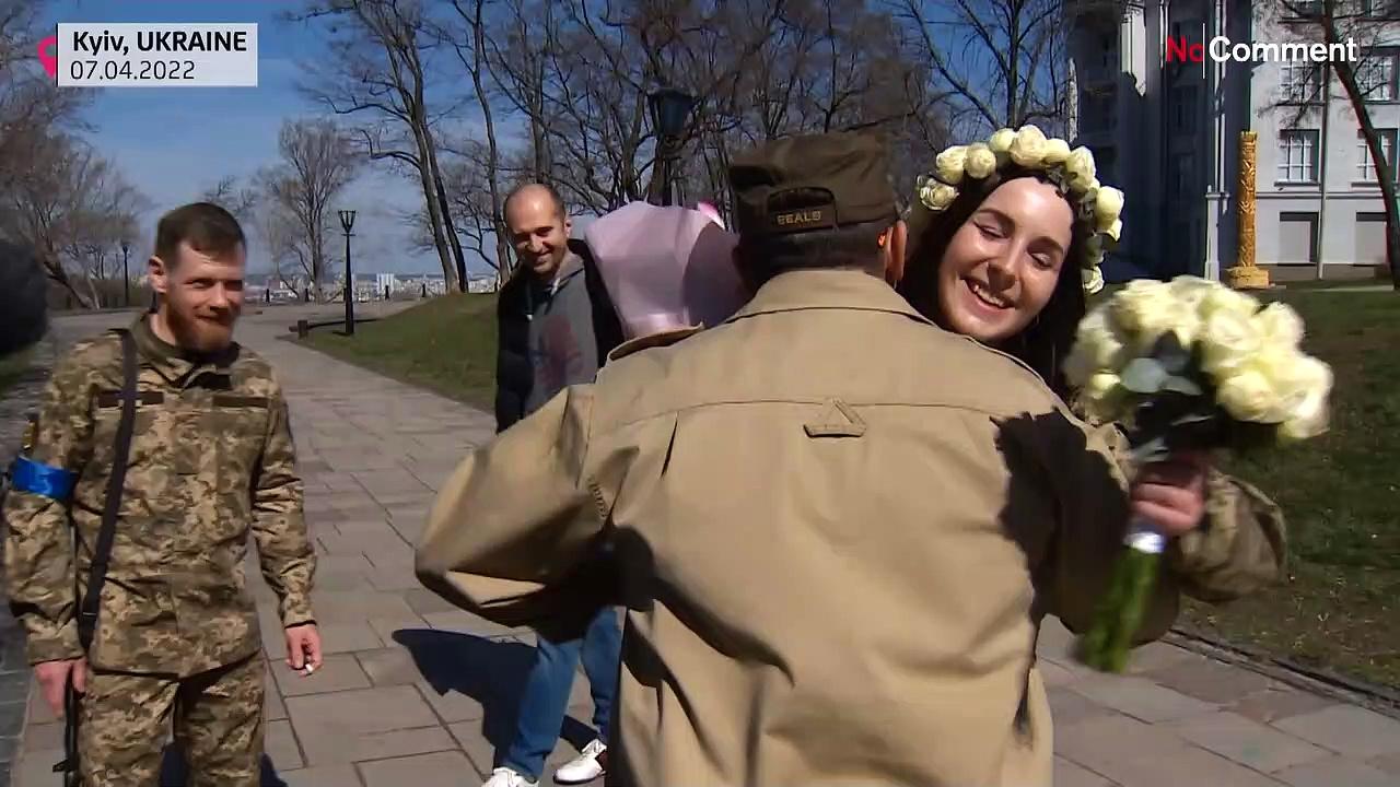 Ukrainian military couple get married in Kyiv