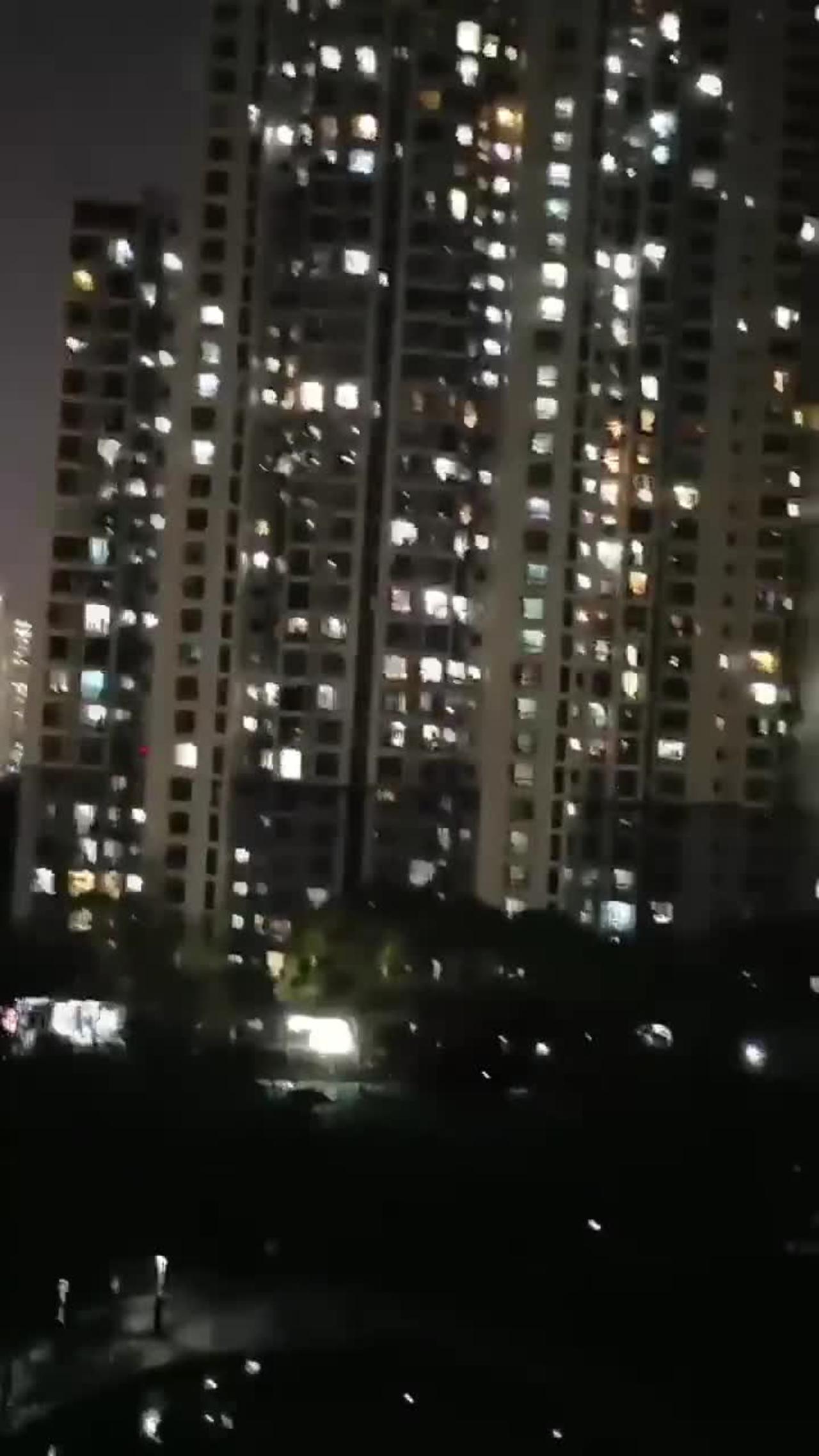 Shanghai residents scream at 7 days of the lockdown