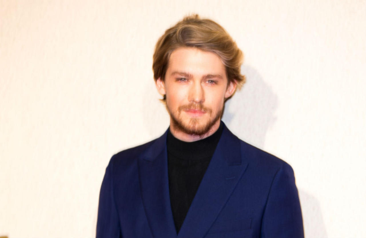 Joe Alwyn says he doesn't want to be private with Taylor Swift