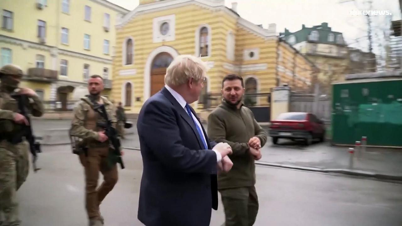 Ukraine war: Russia imposes travel bans on Boris Johnson and other UK officials