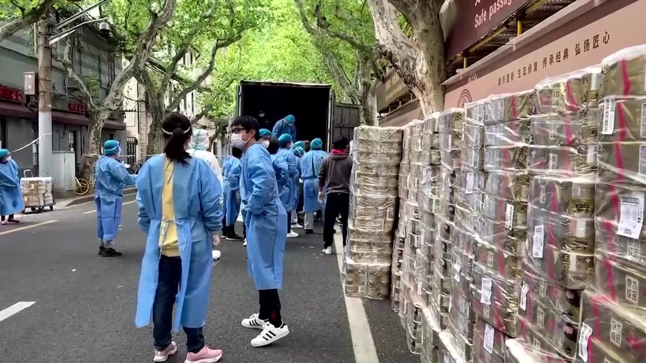 Empty streets in locked down Shanghai as cases rise