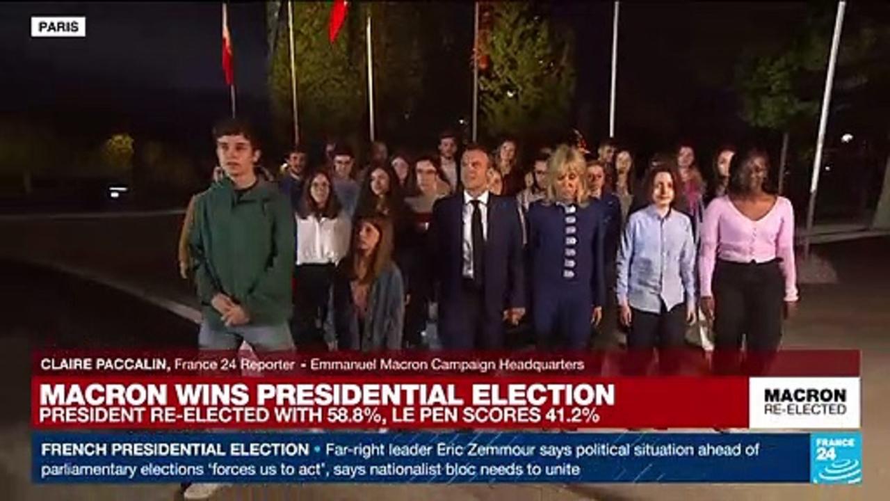 Live - Election day: Emmanuel Macron arrives at the Champ de Mars
