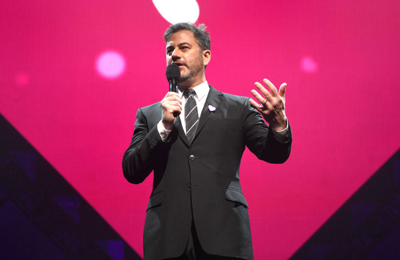 Jimmy Kimmel tests positive for COVID