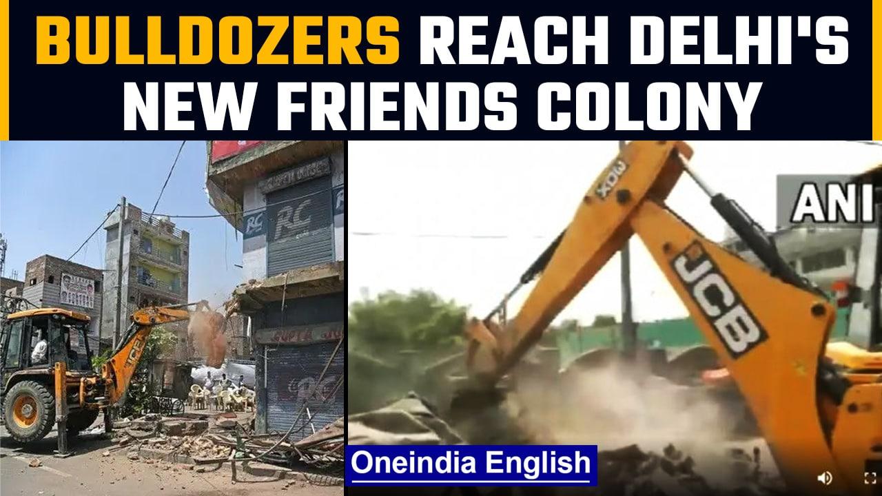 SDMC executes demolition drive in New Friends Colony & Mangolpuri after Shaheen Bagh | Oneindia News
